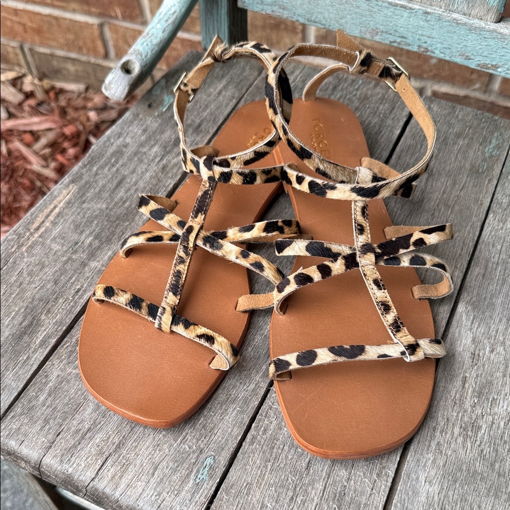 Torgeis NY Ladies 11 Leopard Print Strappy Flat Sandals